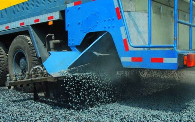 Gansu Dingxi Synchronous Gravel Sealer Project