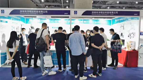 展會(huì)現(xiàn)場(chǎng)|洋明達(dá)3D打印機(jī)精彩亮相廣州電子展，助力中國(guó)智造業(yè)(圖2)