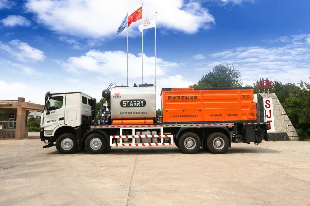 同步碎石封層車252k.jpg